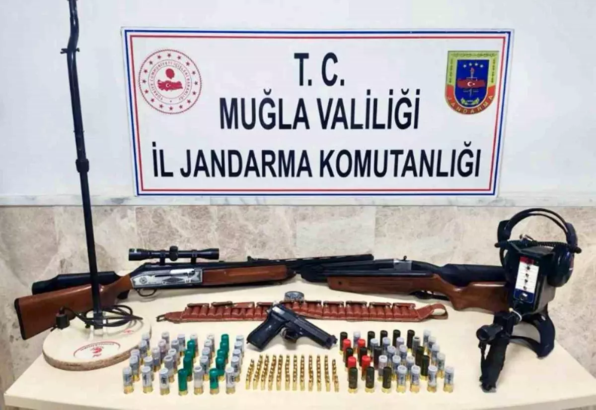 Muğla'da ruhsatsız silah operasyonu