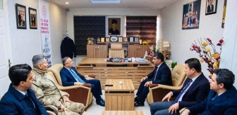 Gaziantep Valisi Kemal Çeber, Müzisyenler ve Sanatçılar Federasyonu'nu ziyaret etti