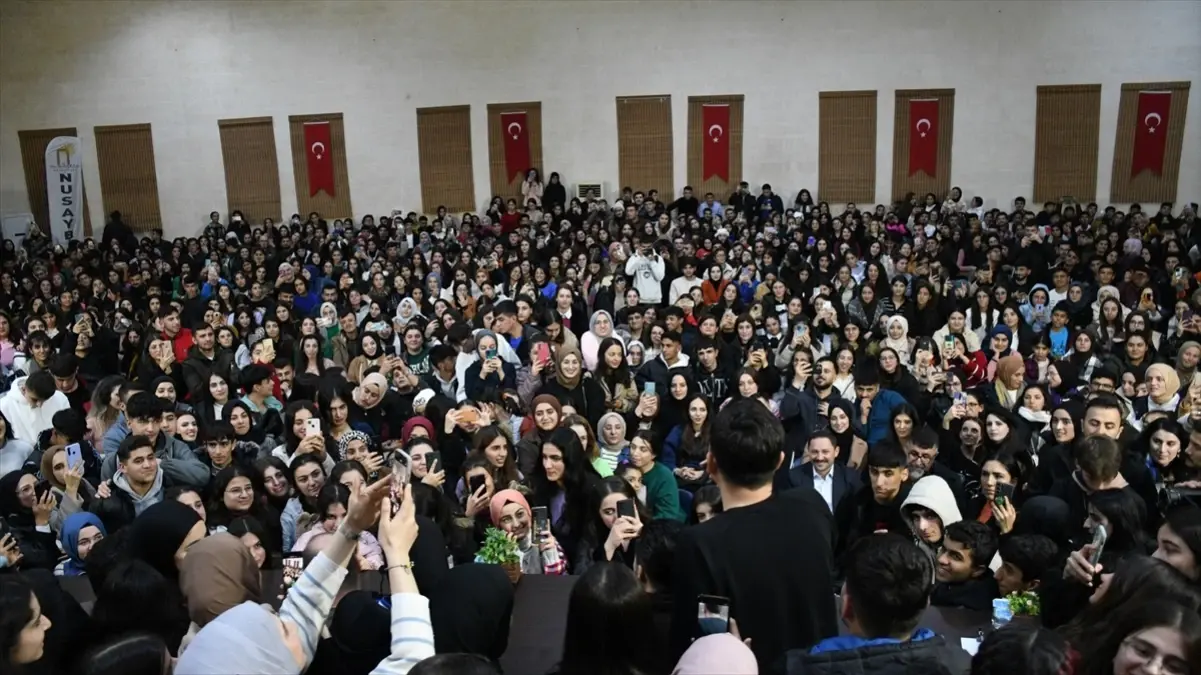 Nusaybin'de YKS ve KPSS adaylarına sınava hazırlık söyleşisi gerçekleştirildi