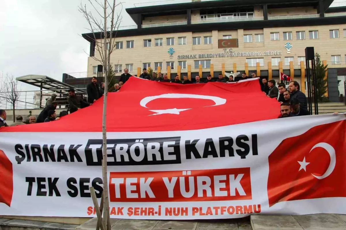 Şırnak'ta terör saldırılarına tepki, Pençe-Kilit operasyonlarına destek