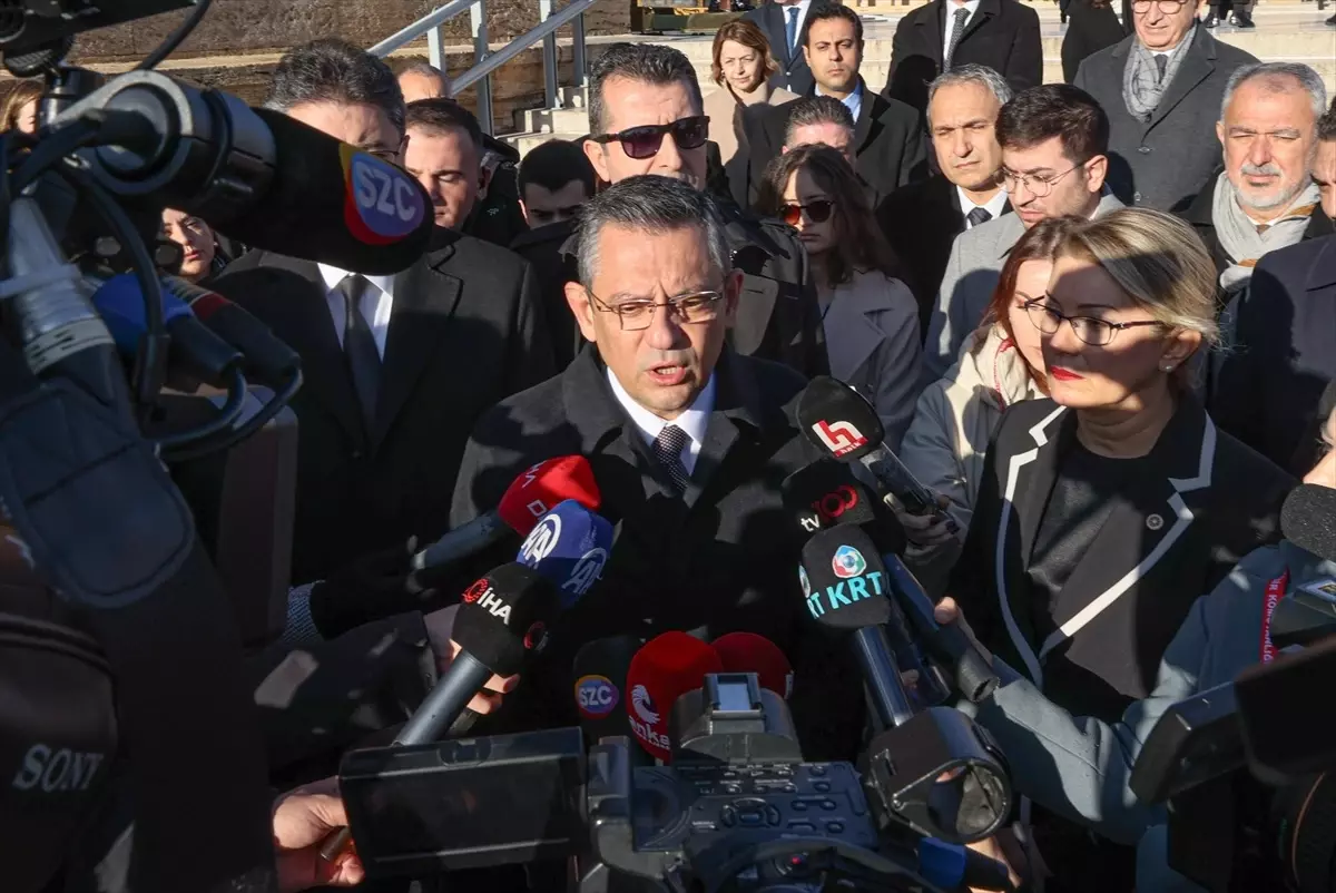 CHP Genel Başkanı Özel, basın mensuplarının sorularını yanıtladı Açıklaması