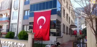 Denizli şehidini bekliyor