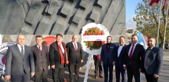Gaziantep Dernekleri Federasyonu, Gaziantep'in Kurtuluş Yıl Dönümünde Çelenk Bıraktı