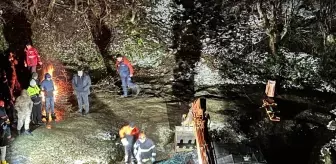 Ordu'da ırmağa devrilen otomobilde ölen çift toprağa verildi