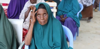 Türk Kızılay, Somali'de katarakt hastalarına ameliyat imkanı sağlıyor