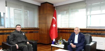 Kayseri Büyükşehir Belediye Başkanı Dr. Memduh Büyükkılıç, birçok ziyaretçiyi makamında ağırladı