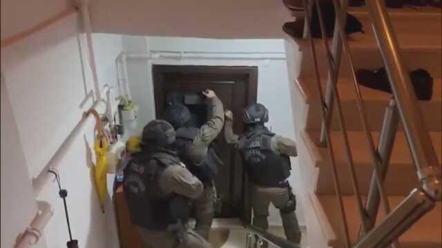 Bölücü terör örgütüne yönelik 32 ilde eş zamanlı düzenlenen operasyonlarda 208 şüpheli yakalandı Bölücü terör örgütüne yönelik 32 ilde eş zamanlı düzenlenen operasyonlarda 208 şüpheli yakalandı