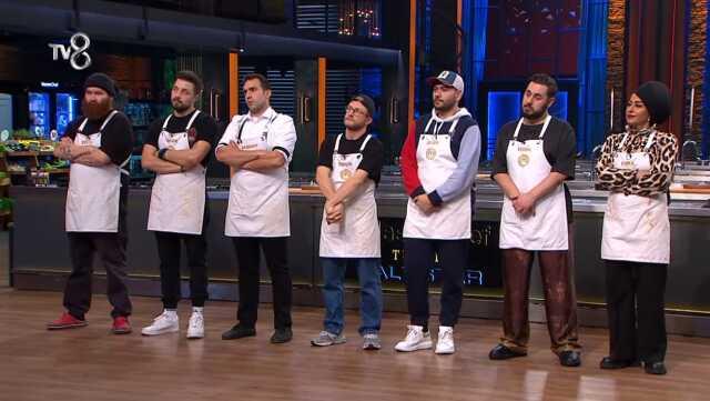 MasterChef'te ilk şef önlüğünü giyen isim Tahsin oldu