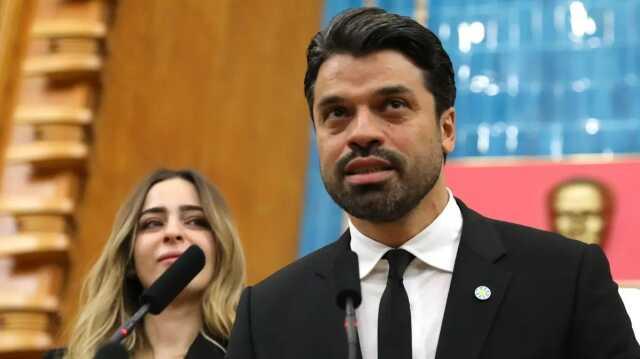 Eski futbolcu Gökhan Zan İYİ Parti'den istifa etti Eski futbolcu Gökhan Zan İYİ Parti'den istifa etti