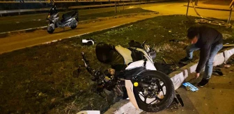 Antalya'da Motosiklet Kazası: 1 Kişi Ağır Yaralandı