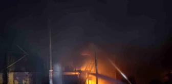 Rize'de Mobilya Fabrikasında Yangın Çıktı