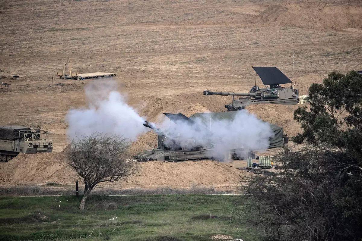 İsrail Obüsleri Gazze'ye Saldırıyor