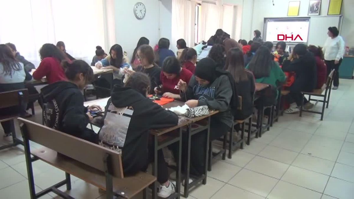 İskenderun Sahil Mesleki ve Teknik Anadolu Lisesi öğrencilerinden yılbaşı hediyesi