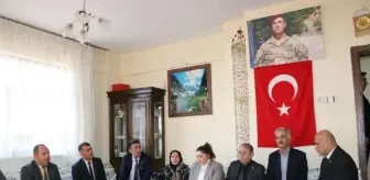 İYİ Parti Heyeti Hakkari'de Şehit Aileleriyle Buluştu