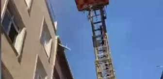 Kağıthane'de 4 Katlı Binada Yangın: Mahsur Kalanlar Kurtarıldı