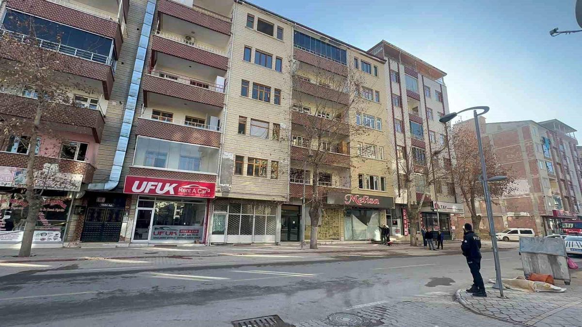 Malatya'da 4,6 büyüklüğünde deprem: İki binada hasar meydana geldi