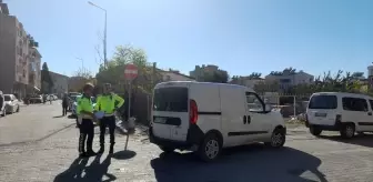 Muğla'da Hafif Ticari Araç Çocuğa Çarptı, Hayatını Kaybetti