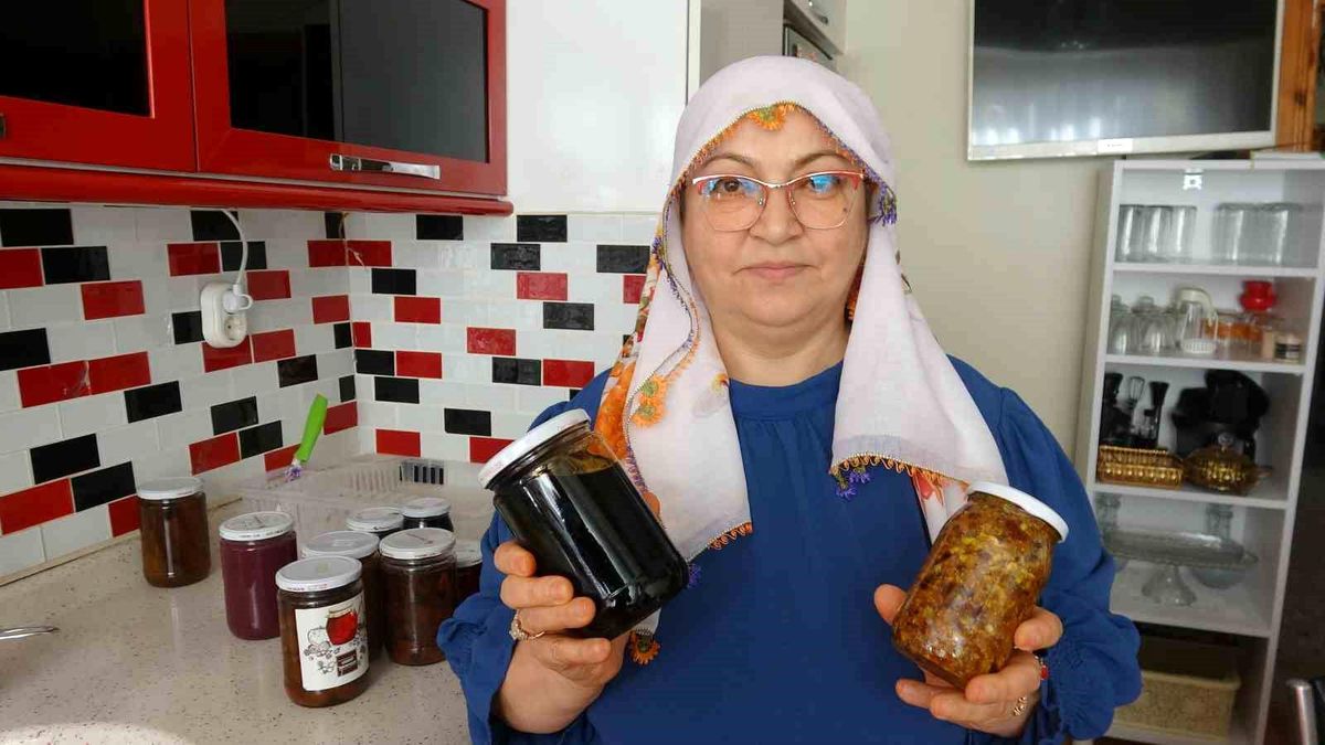 Tokat'ta 50 Farklı Bitkiden Reçel Yapan Kadın