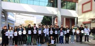 ADÜ Tıp Fakültesi öğrencileri, hocalarına yapılan saldırıyı kınadı