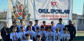 Talas 75. Yıl Mühibe Germirli Ortaokulu Okul Sporları Yıldız Erkek Kayseri Futbol Turnuvası'nda Şampiyon Oldu