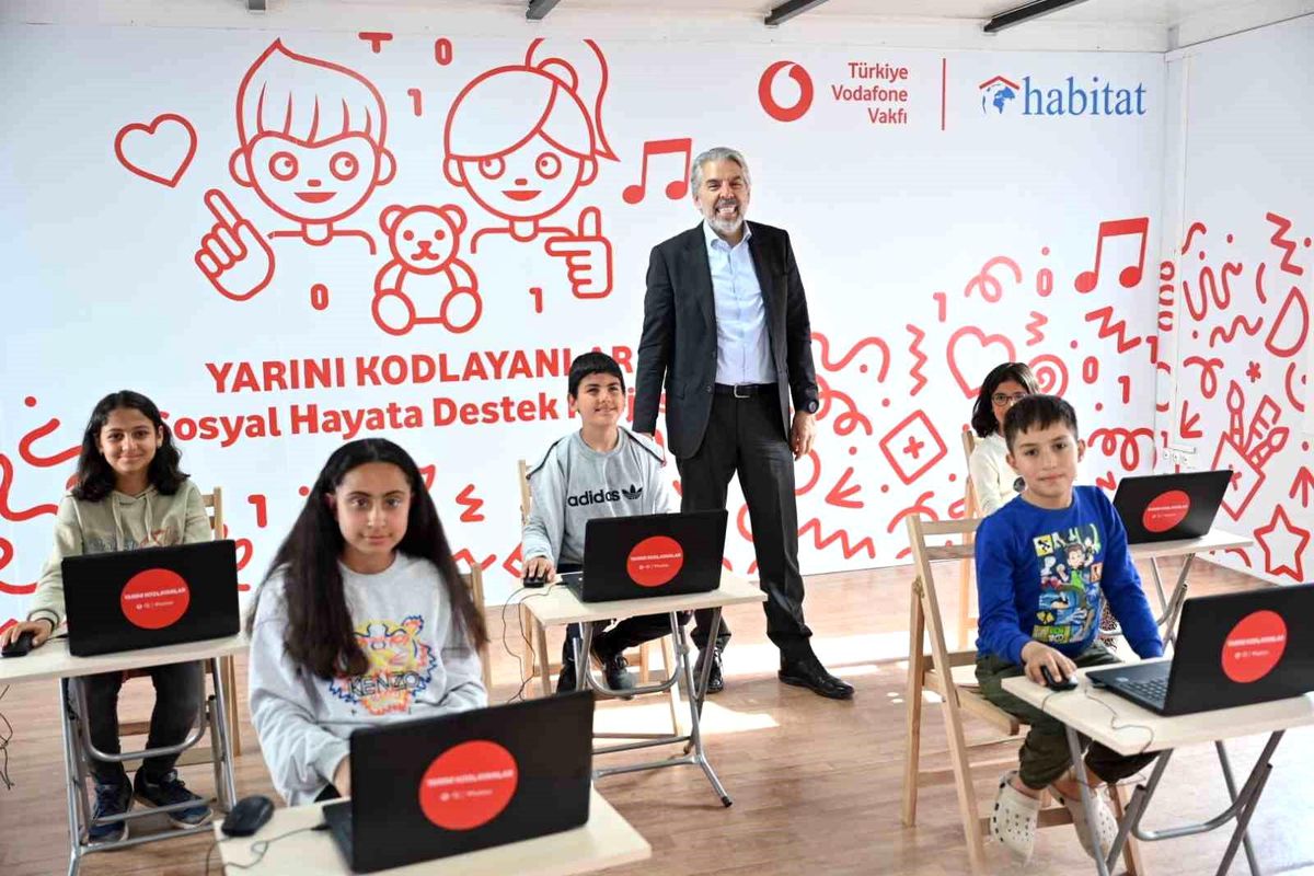 Türkiye Vodafone Vakfı, 2023'te de bireylerin ve toplumun hayatını kolaylaştırmaya devam etti