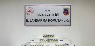 Sivas'ta İran plakalı otobüste altın ve kaçak sigara ele geçirildi