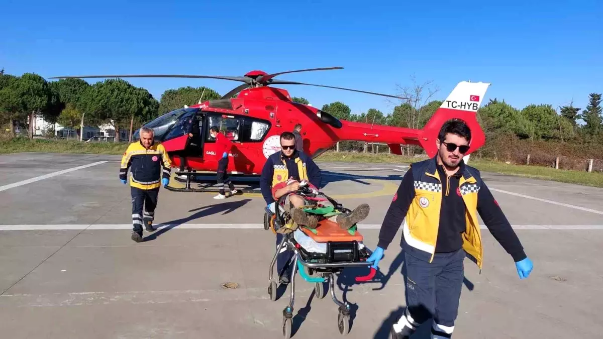 Samsun'da Ağabeyinin Ölüm Haberini Verirken Kaza Yapan Genç Kız Ambulans Helikopterle Hastaneye Kaldırıldı