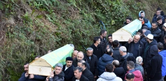 Kuzey Marmara Otoyolu'nda yaşanan trafik kazasında hayatını kaybedenler Giresun'da toprağa verildi