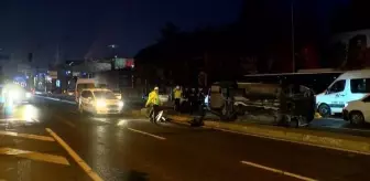Sarıyer'de servis minibüsü askeri araca çarptı: 1 asker yaralandı