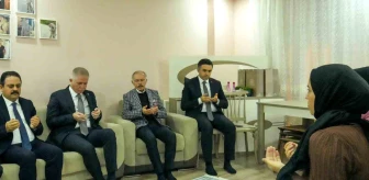 İstanbul Valisi ve Bayrampaşa Belediye Başkanı Şehit Ailesini Ziyaret Etti