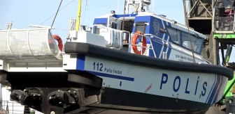 Bartın Limanı'nda Şehit Emniyet Müdürü Zafer Koyuncu'nun İsmi Verilen Kontrol Botu Denize İndirildi