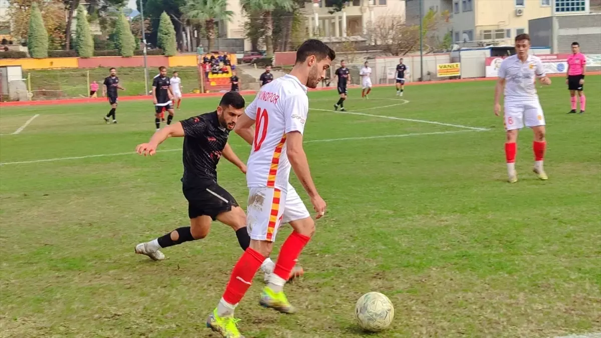 Bayındırspor, Yıldız 45 FK'yı 4-0 mağlup etti