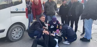 Düzce'de park halindeki otomobile çarpan motosikletin sürücüsü ağır yaralandı