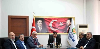 Türk Kızılay Malatya Şube Başkanlığı Yönetimi Malatya Büyükşehir Belediye Başkanı Selahattin Gürkan'ı Ziyaret Etti