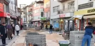 Yenişehir'de Hal İçi Altyapı Çalışmaları Devam Ediyor