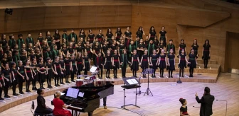 Devlet Çoksesli Korosu, 220 çocukla dünya şarkıları ve caz eserleri seslendirdi