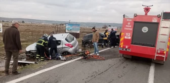 Edirne'de Otomobil Kazası: 2 Kişi Hayatını Kaybetti