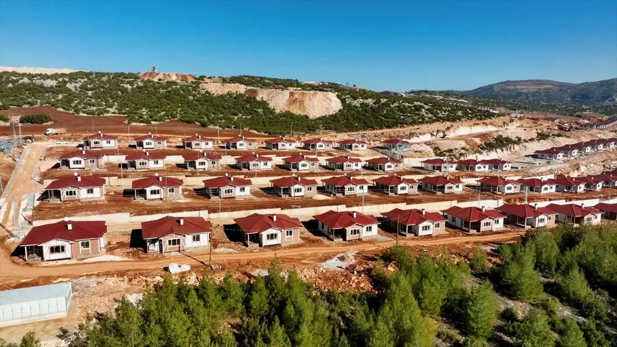 Kahramanmaraş Depremlerinin Ardından Gaziantep'te 32 Köy Evi Tamamlandı