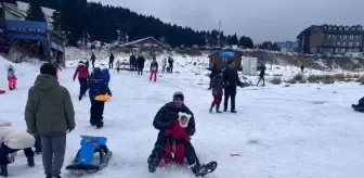 Uludağ, Yılbaşı Öncesi Tatilcilerle Dolup Taştı