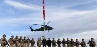 Tunceli Valisi, Terörle Mücadelede Görev Yapan Askerleri Ziyaret Etti