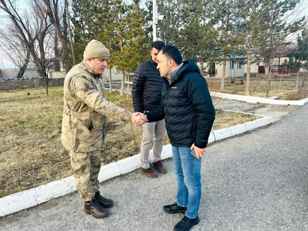 Ağrı'da yılbaşı dolayısıyla kamu personellerine ziyaret