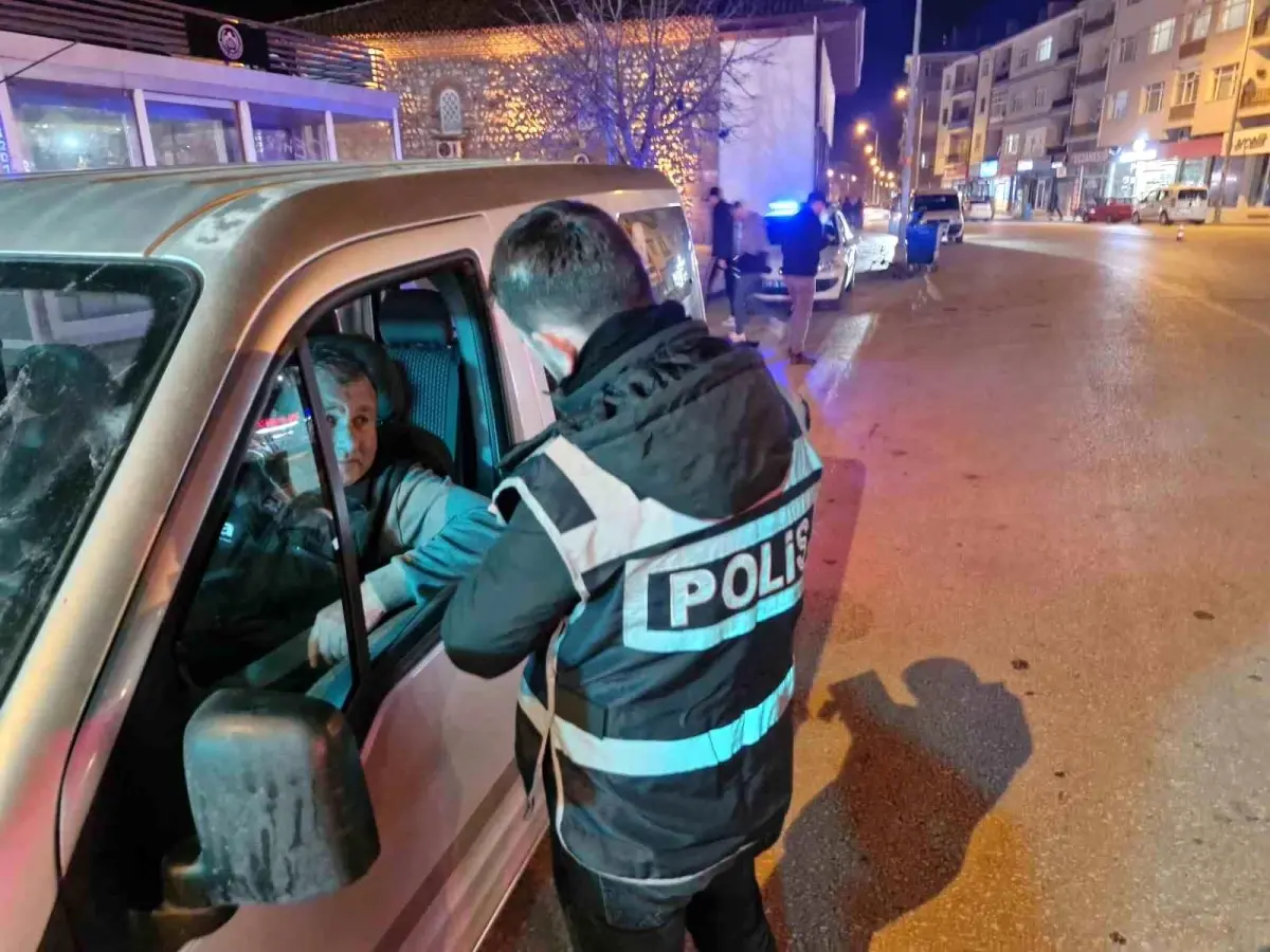 Çorum Alaca'da Yılbaşı Tedbirleri Kapsamında 600 Araç Sorgulandı