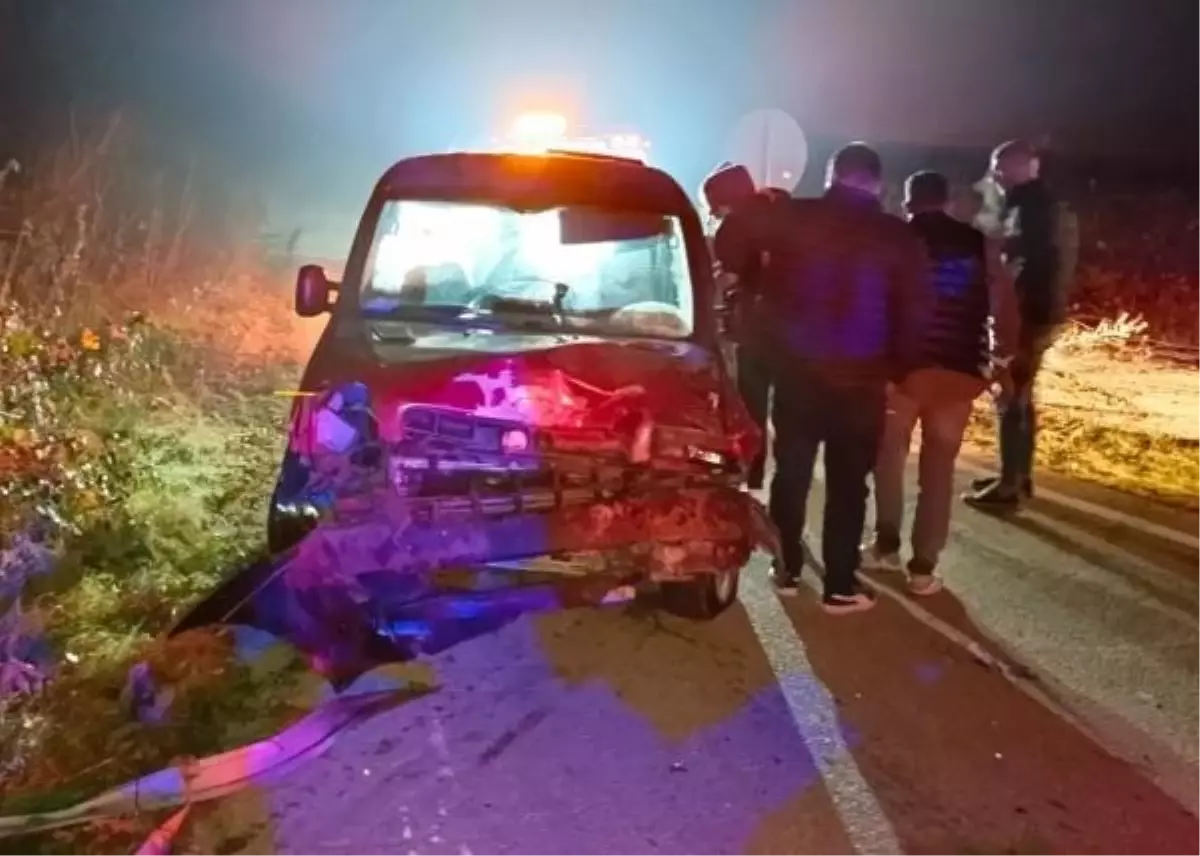 İnegöl'de Alkollü Sürücünün Kaza Yapması Sonucu 3 Kişi Yaralandı