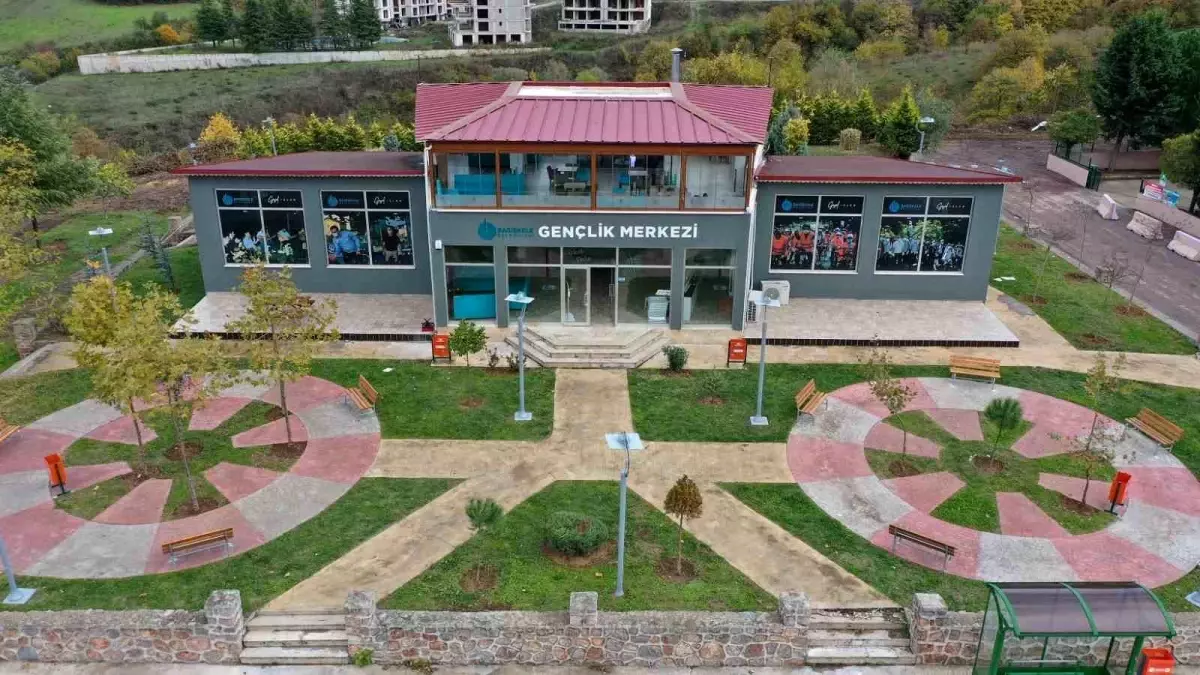 Başiskele'de Gençlere Yönelik Projeler Hayata Geçirildi