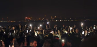 İstanbul'da Binlerce Kişi Yeni Yıla Coşkuyla Girdi