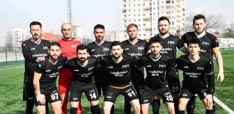 Kayseri Süper Amatör Küme A Grubu'nda Erciyes Esen Makina FK, Argıncıkspor'u 3-2 mağlup etti