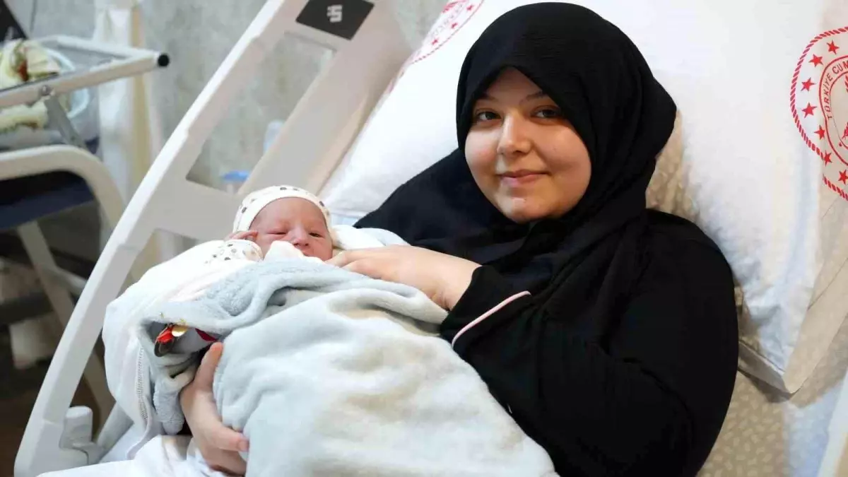Kırıkkale'de Yeni Yılın İlk Bebekleri Dünyaya Geldi