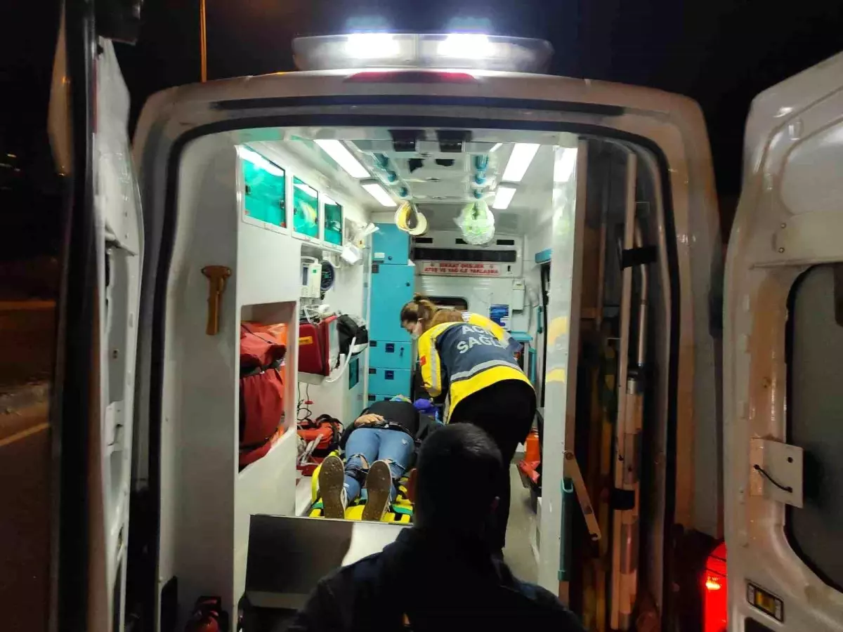 Kuşadası'nda motosiklete arkadan çarpan otomobilde 1 yaralı