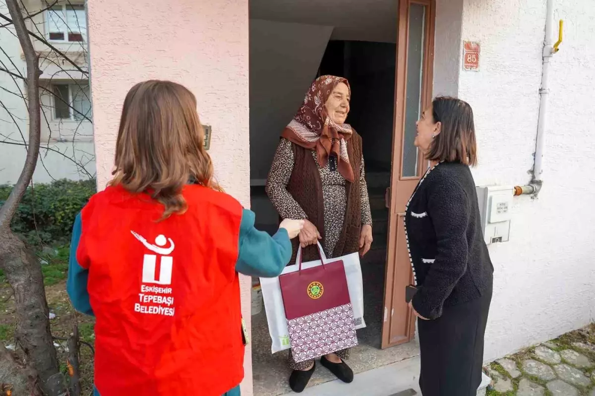 Tepebaşı Belediyesi Şehit Yakınlarını ve Gazileri Ziyaret Etti