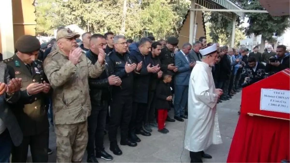 Kilis'te Beyin Kanaması Geçiren Uzman Çavuş Son Yolculuğuna Uğurlandı